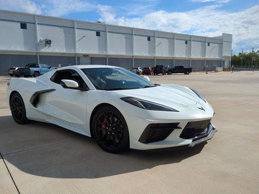 Arctic White 2024 Chevrolet Corvette Stingray w/2LT