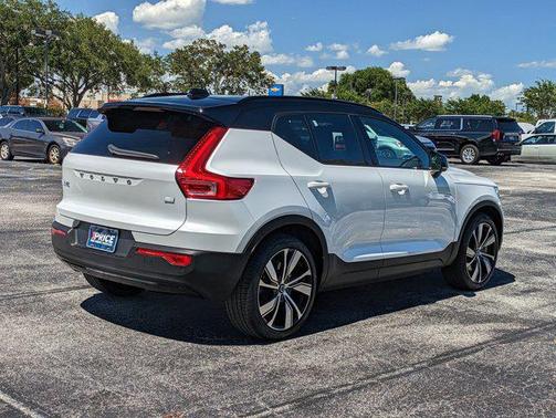 2021 Volvo XC40 Recharge Pure Electric P8