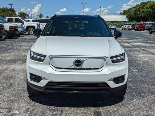 2021 Volvo XC40 Recharge Pure Electric P8