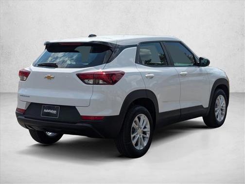 Summit White 2026 Chevrolet Trailblazer LS