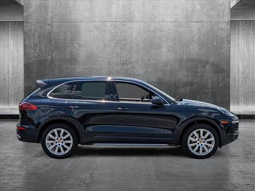 2016 Porsche Cayenne Base