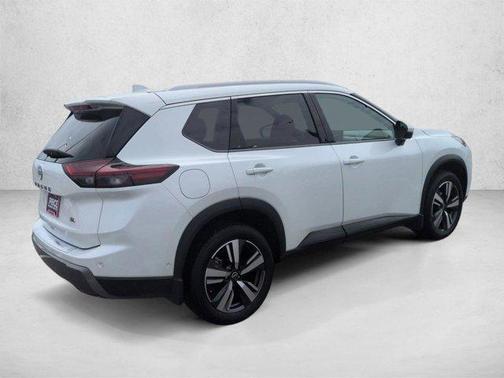 Everest White Pearl 2024 Nissan Rogue SL
