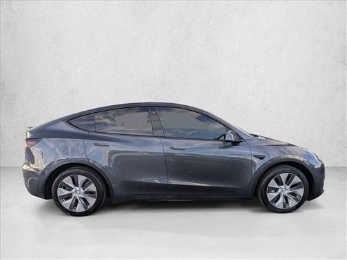 2021 Tesla Model Y Standard Range Rear-Wheel Drive
