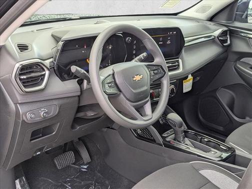 Mosaic Black Metallic 2026 Chevrolet Trailblazer LT