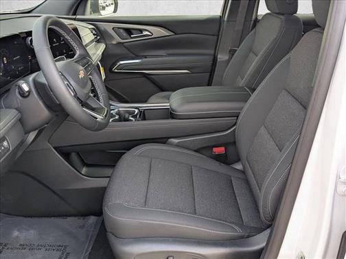 Summit White 2026 Chevrolet Traverse LT