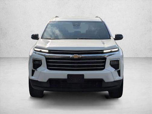 Summit White 2026 Chevrolet Traverse LT