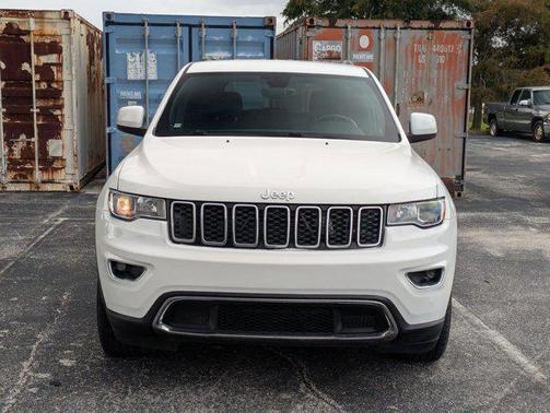 2017 Jeep Grand Cherokee Laredo