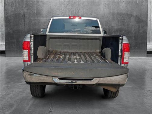 2021 RAM 3500 Big Horn Crew Cab 4x4 8' Box