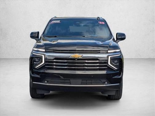 2025 Chevrolet Suburban LT