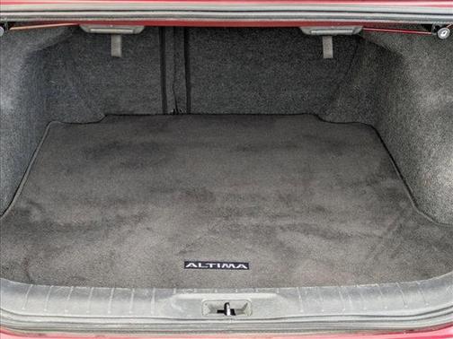 2022 Nissan Altima SR FWD