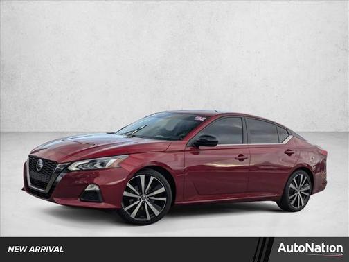 2022 Nissan Altima SR FWD