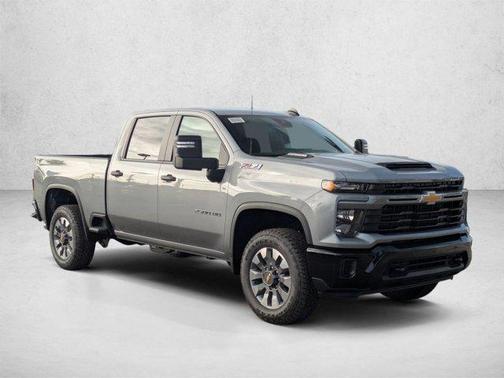 Sterling Gray Metallic 2026 Chevrolet Silverado 2500 Custom