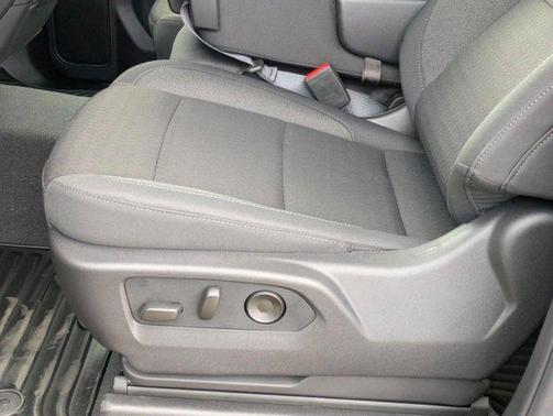 Sterling Gray Metallic 2026 Chevrolet Silverado 2500 Custom
