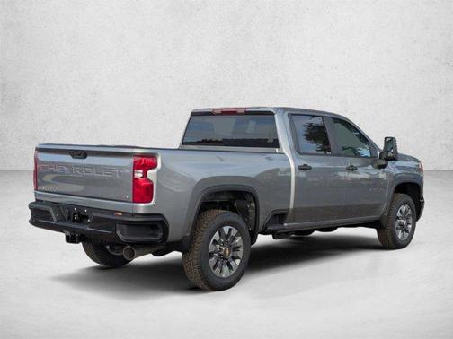 Sterling Gray Metallic 2026 Chevrolet Silverado 2500 Custom
