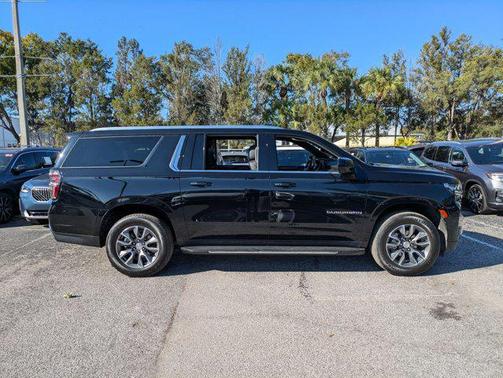 2024 Chevrolet Suburban LS