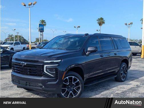 Dark Ash Metallic 2026 Chevrolet Suburban RST