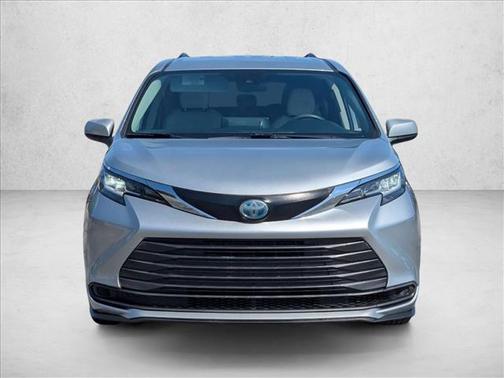 Celestial Silver Metallic 2021 Toyota Sienna LE
