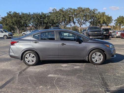2021 Nissan Versa 1.6 S