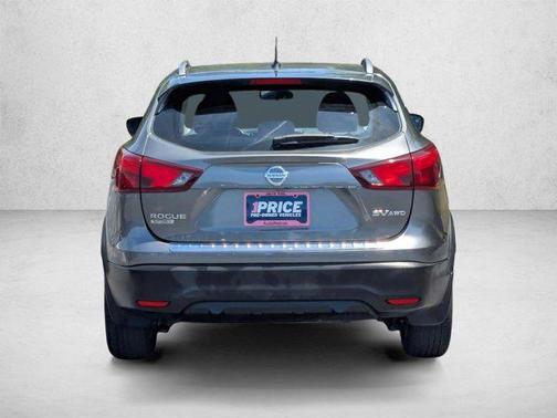 Gun Metallic 2018 Nissan Rogue Sport SV