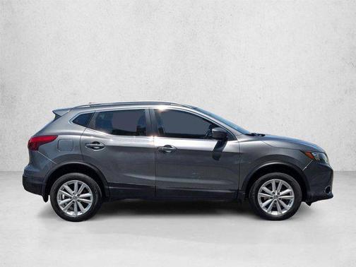 Gun Metallic 2018 Nissan Rogue Sport SV