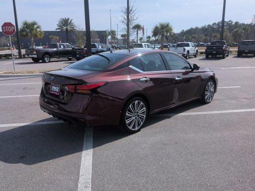 2025 Nissan Altima SL FWD