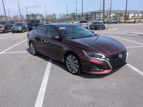 2025 Nissan Altima SL FWD