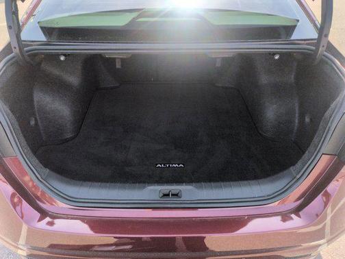 2025 Nissan Altima SL FWD