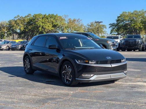 Abyss Black 2023 Hyundai IONIQ 5 SE