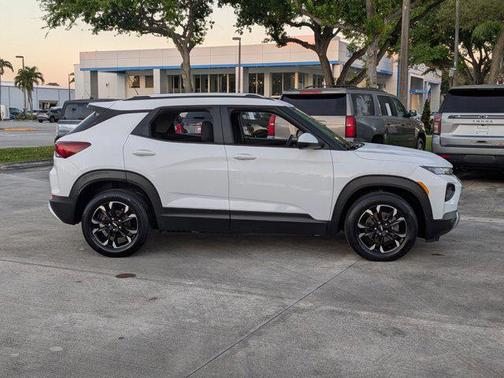 Summit White 2023 Chevrolet Trailblazer LT