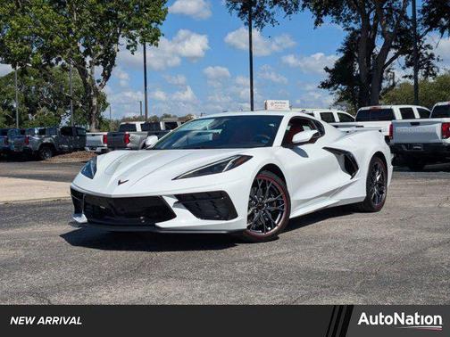 Arctic White 2026 Chevrolet Corvette Stingray w/1LT