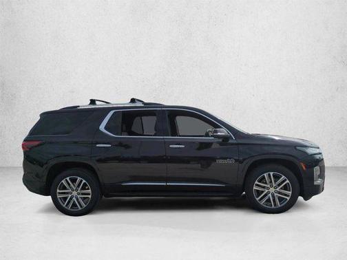 Mosaic Black Metallic 2023 Chevrolet Traverse High Country