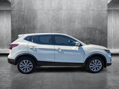 2022 Nissan Rogue Sport S