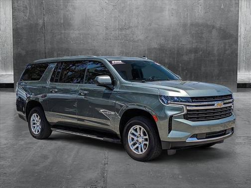 2023 Chevrolet Suburban LT