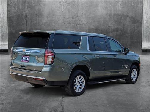 2023 Chevrolet Suburban LT