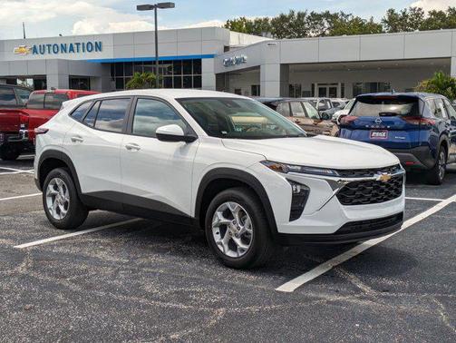 2025 Chevrolet Trax LS