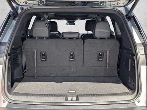 Sterling Metallic 2025 GMC Acadia AWD AT4
