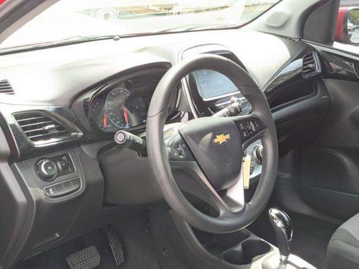 Salsa 2016 Chevrolet Spark 1LT