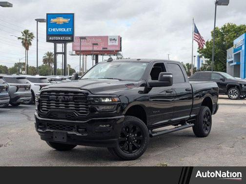 Diamond Black Crystal Pearlcoat 2025 RAM 2500 Big Horn Crew Cab 4x4 6'4' Box