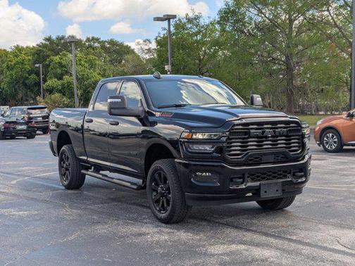 Diamond Black Crystal Pearlcoat 2025 RAM 2500 Big Horn Crew Cab 4x4 6'4' Box