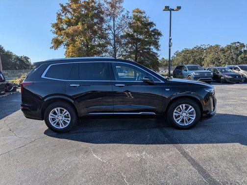 2021 Cadillac XT6 Luxury FWD