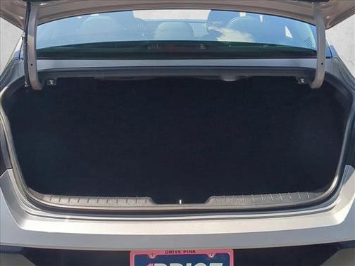 Fluid Metal 2025 Hyundai ELANTRA Limited