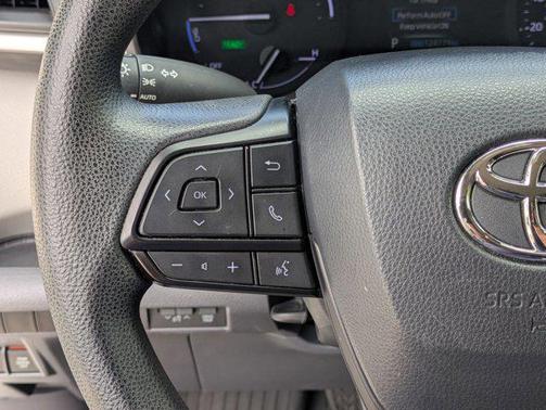 2022 Toyota Sienna LE