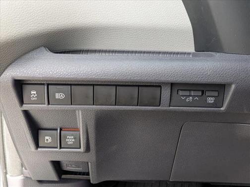 2022 Toyota Sienna LE