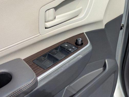 2022 Toyota Sienna LE