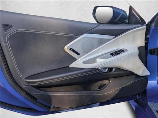 2022 Chevrolet Corvette Stingray w/2LT