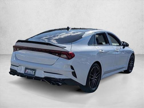 Glacial White Pearl 2024 Kia K5 GT