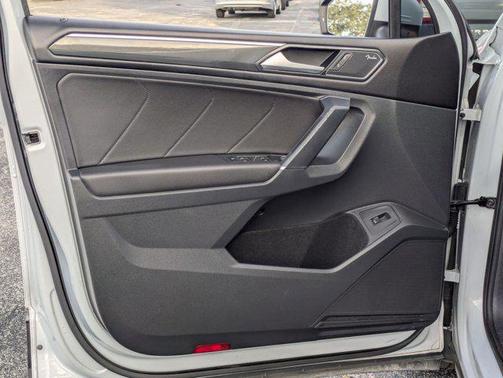 2018 Volkswagen Tiguan 2.0T SEL