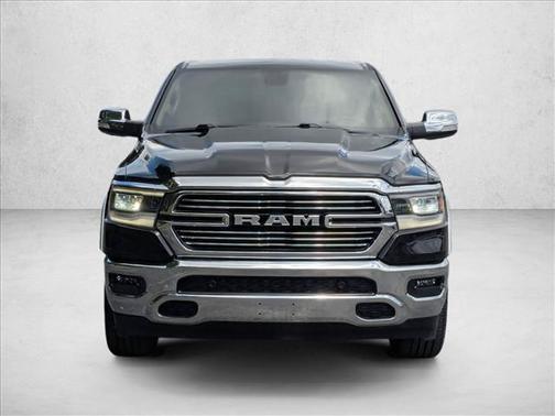 Diamond Black Crystal Pearlcoat 2020 RAM 1500 Laramie