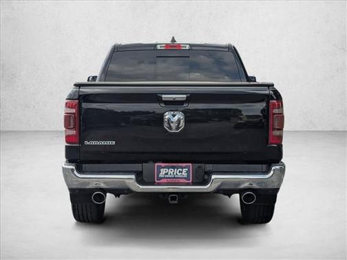 Diamond Black Crystal Pearlcoat 2020 RAM 1500 Laramie