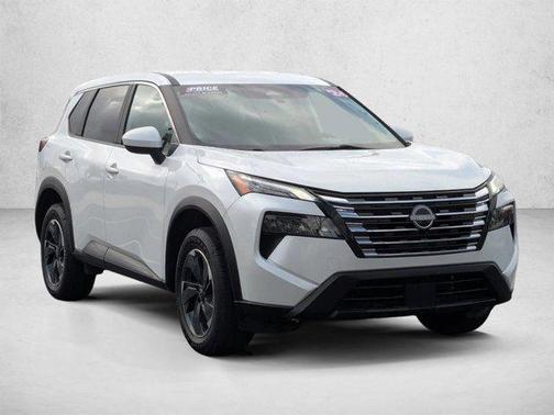 Everest White Pearl 2024 Nissan Rogue SV